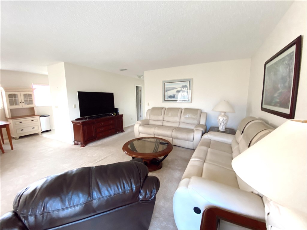 36 Pine Arbor Lane, Unit 202 Vero Beach, FL 32962 - Photo 5 of 33