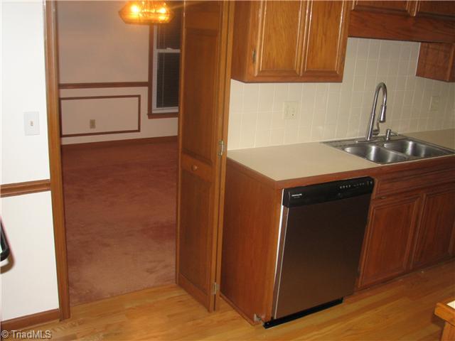6979 Bridgewood Road Clemmons, NC 27012 - Photo 8 of 15 Kitchen. New Stainless Dishwasher!