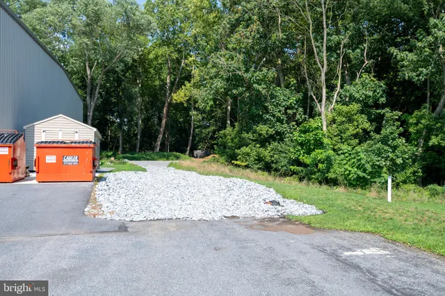 a view of a outdoor space