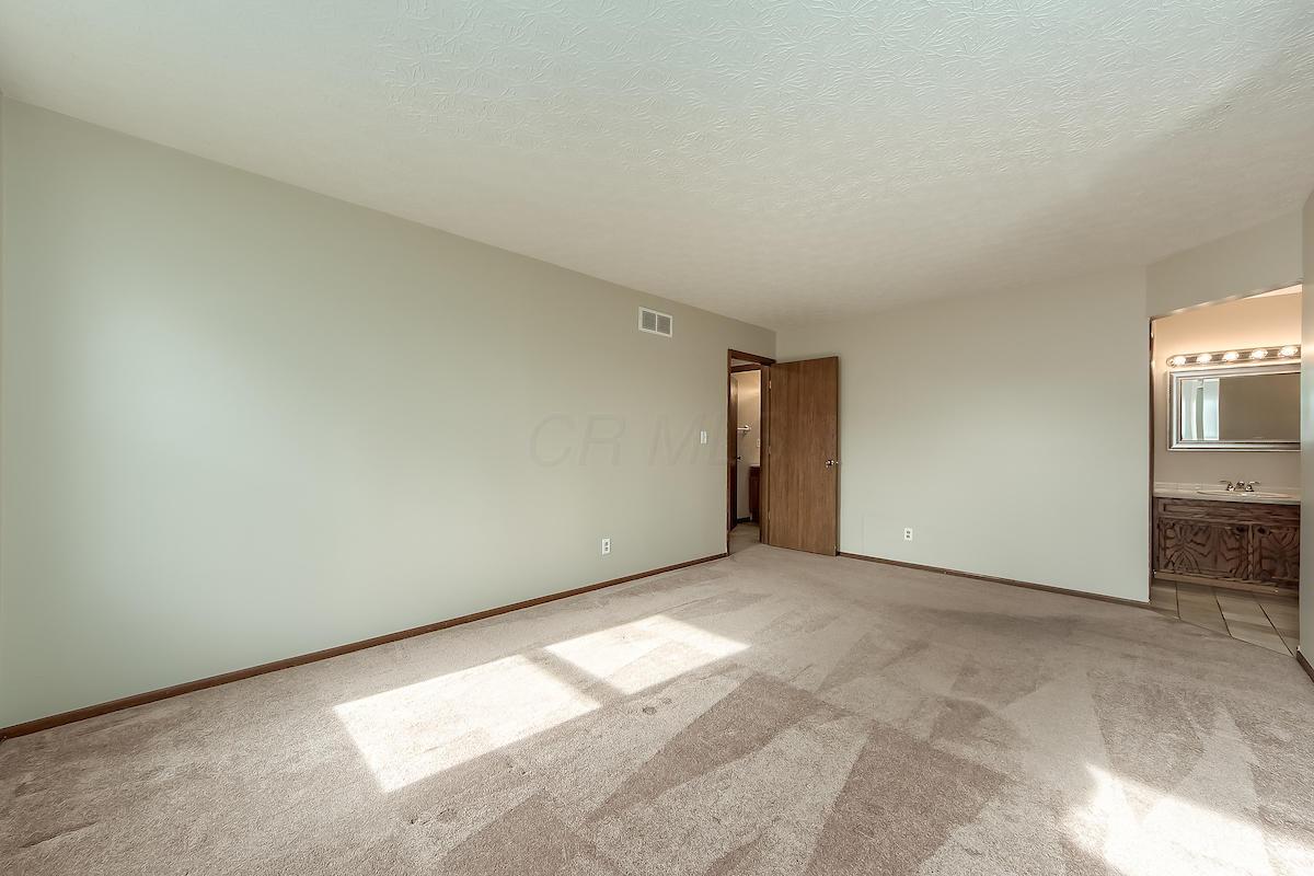 2422 Billingsley Road Columbus, OH 43235 - Photo 20 of 30