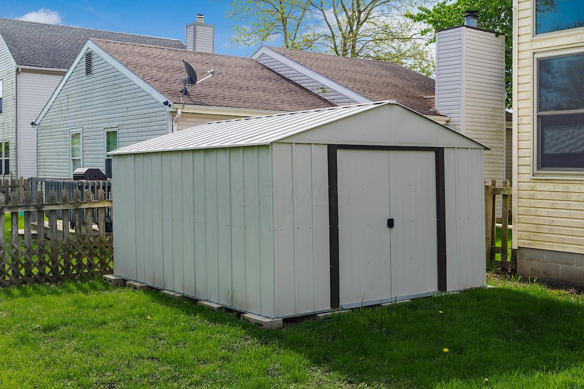 2422 Billingsley Road Columbus, OH 43235 - Photo 4 of 30