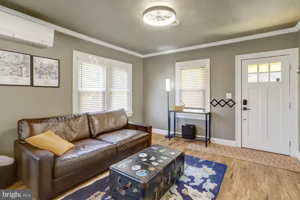 $1,200,000 | 3423 7th Street South, Arlington, VA 22204