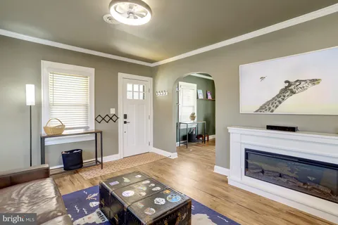 $1,200,000 | 3423 7th Street South, Arlington, VA 22204