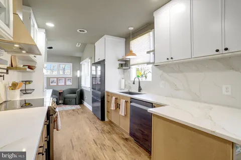 $1,200,000 | 3423 7th Street South, Arlington, VA 22204