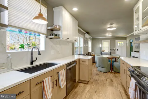 $1,200,000 | 3423 7th Street South, Arlington, VA 22204