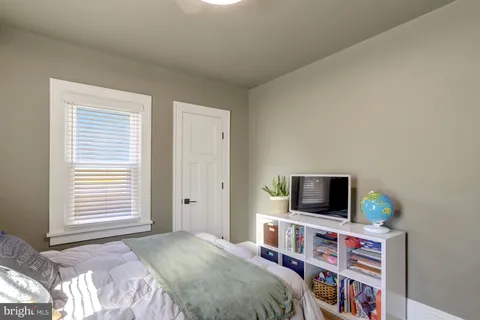 $1,200,000 | 3423 7th Street South, Arlington, VA 22204