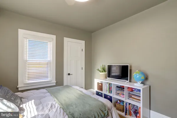 $1,200,000 | 3423 7th Street South, Arlington, VA 22204