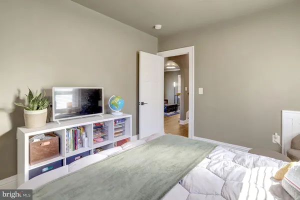 $1,200,000 | 3423 7th Street South, Arlington, VA 22204