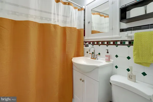 $1,200,000 | 3423 7th Street South, Arlington, VA 22204