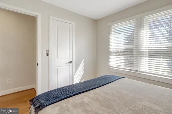 $1,200,000 | 3423 7th Street South, Arlington, VA 22204