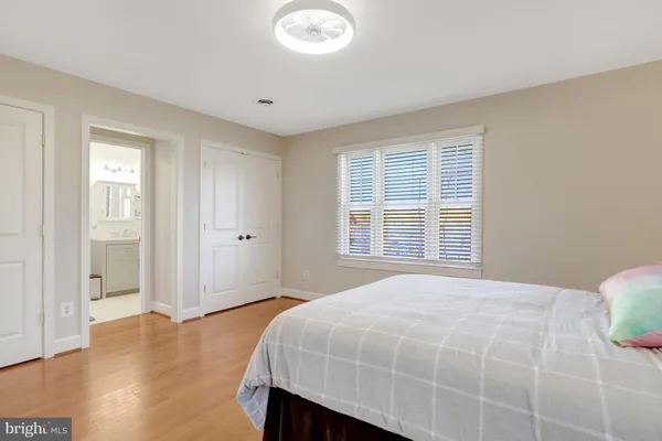 $1,200,000 | 3423 7th Street South, Arlington, VA 22204