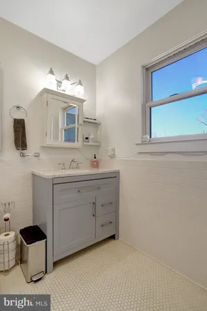 $1,200,000 | 3423 7th Street South, Arlington, VA 22204