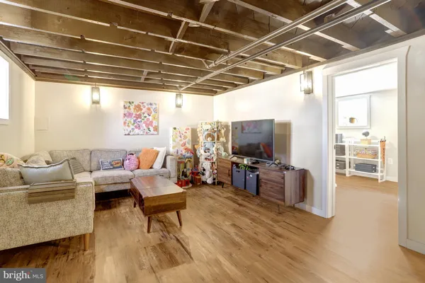 $1,200,000 | 3423 7th Street South, Arlington, VA 22204