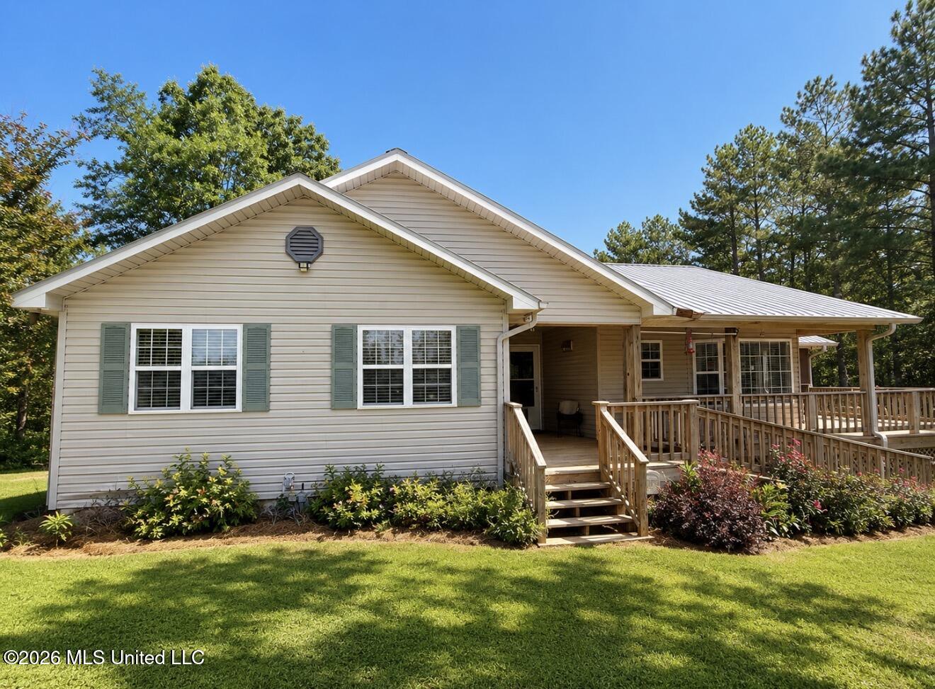 2903 Hunter Road Thaxton, MS 38871 - Photo 1 of 18 IMG_5986