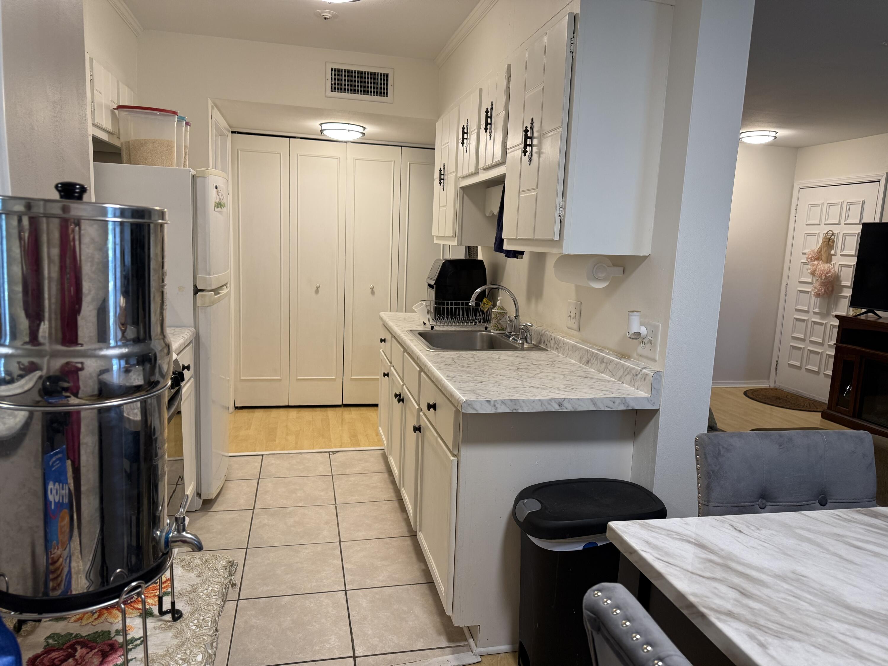 4155 West Rivers Edge Circle, Unit 24 Brown Deer, WI 53209 - Photo 9 of 32 IMG_5033