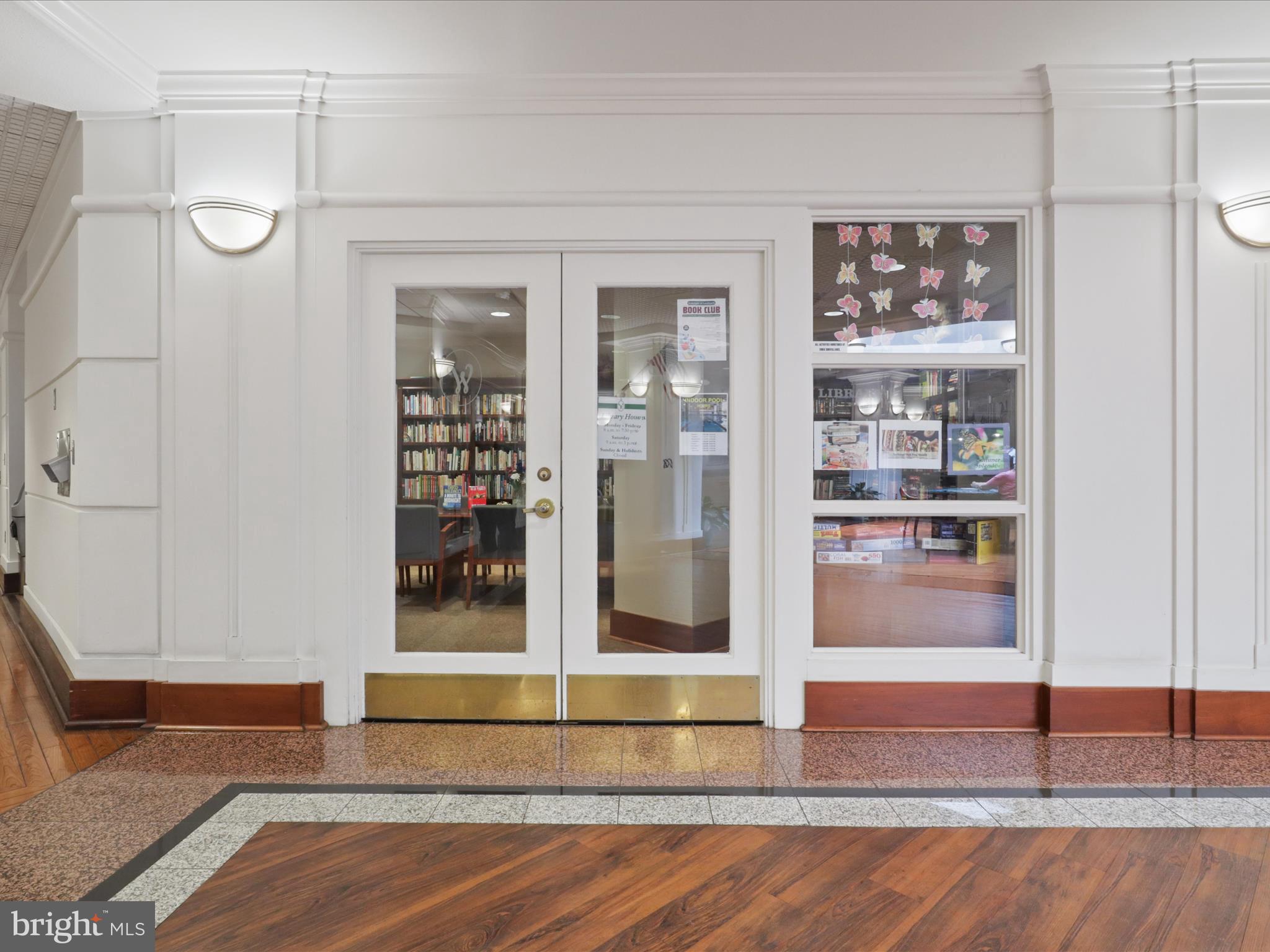 205 Yoakum Parkway, Unit 1020 Alexandria, VA 22304 - Photo 32 of 62 Library Amenity