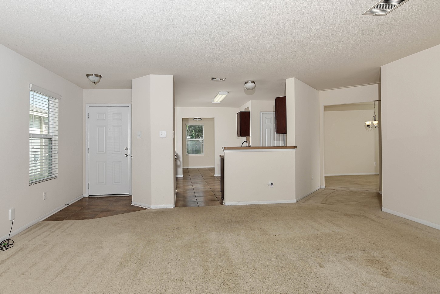 9960 Hyacinth Way Conroe, TX 77385 - Photo 4 of 20