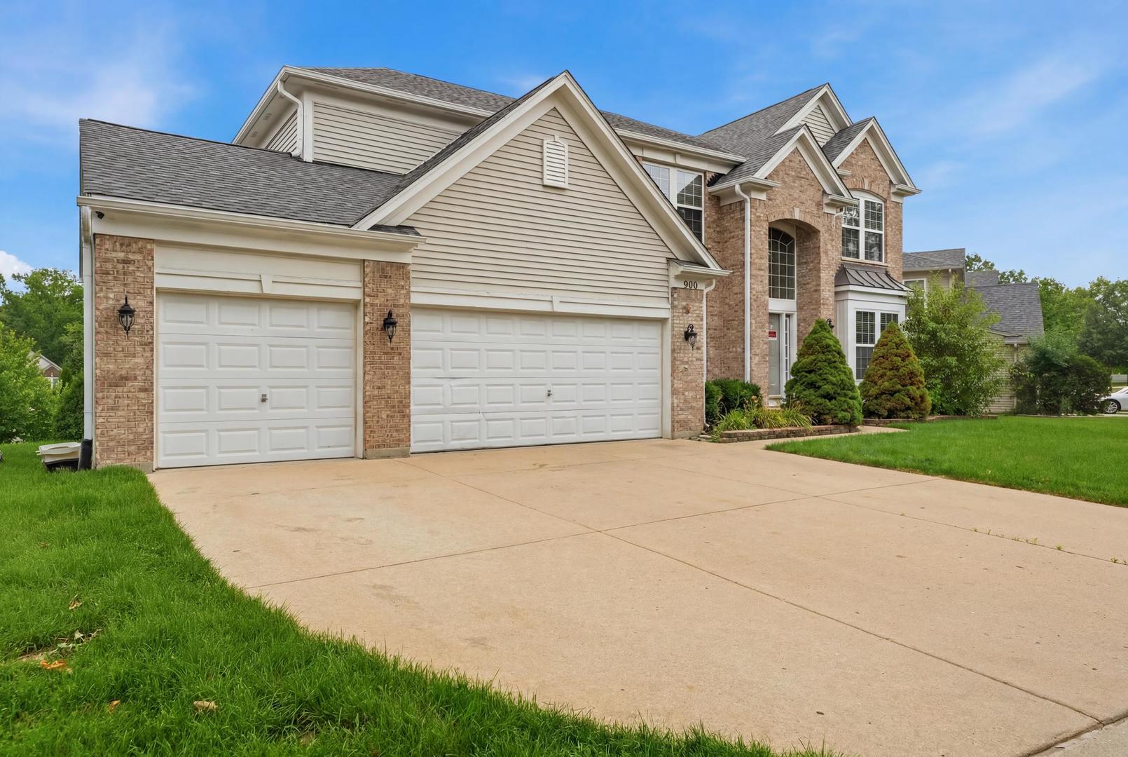 906 Blue Ridge Drive Streamwood, IL 60107 - Photo 2 of 47