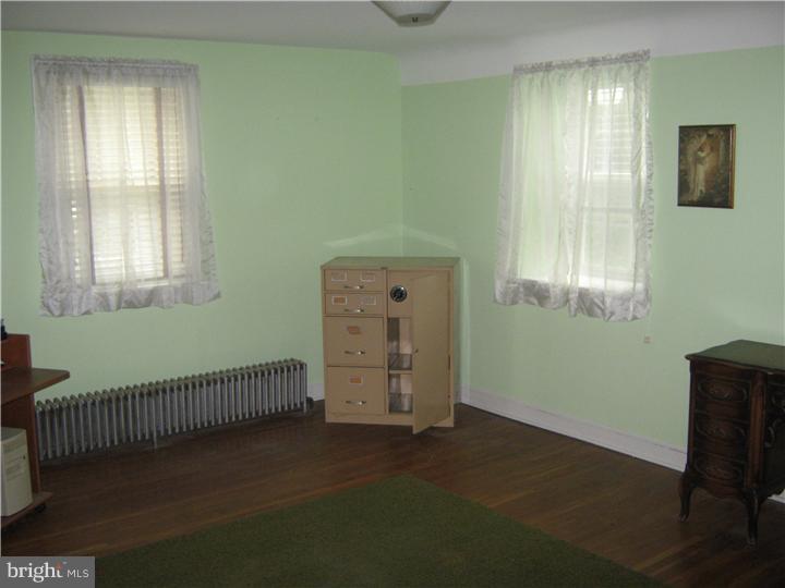 855 Valley View Road Flourtown, PA 19031 - Photo 12 of 17 Gallery Image 12