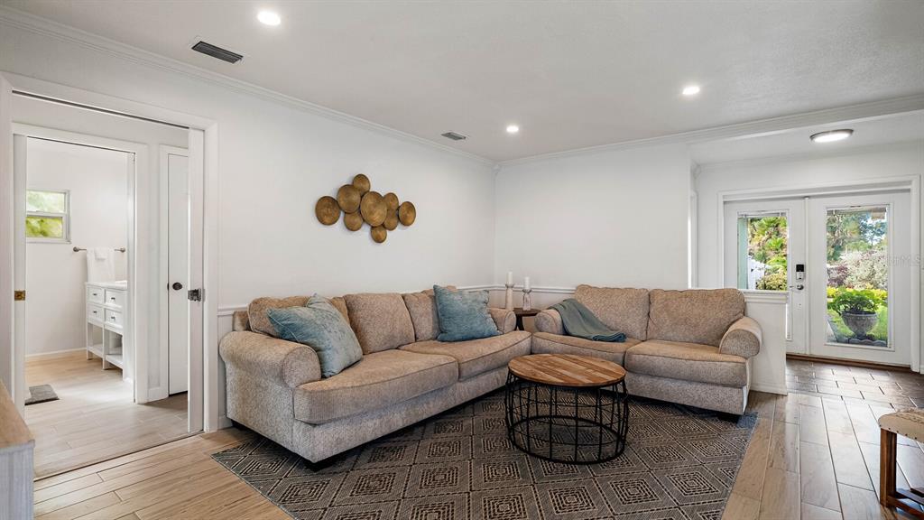 12859 Ridge Road Largo, FL 33778 - Photo 6 of 29