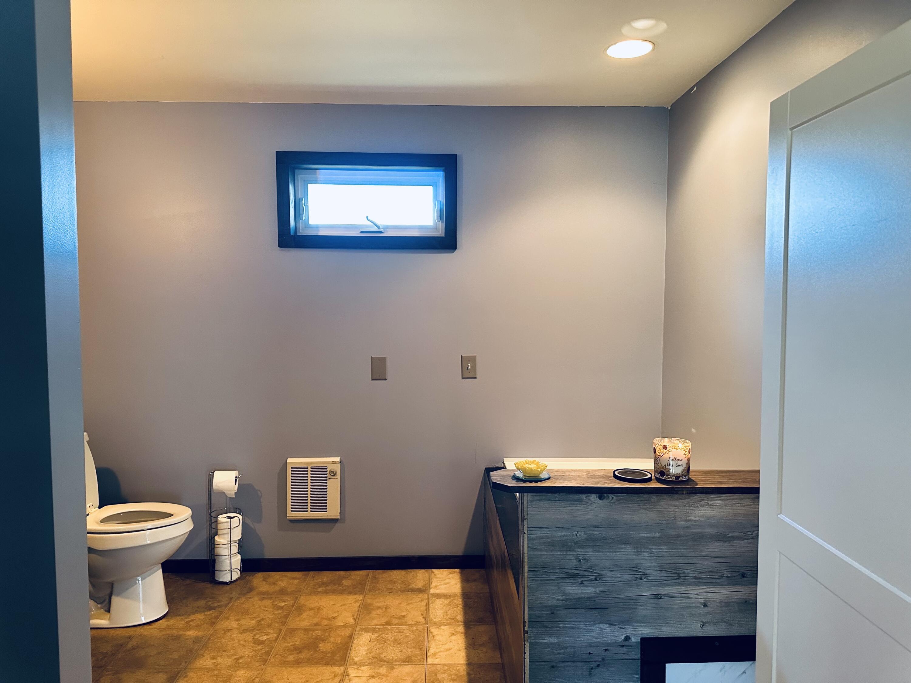 123 Annabessacook Road Winthrop, ME 04364 - Photo 13 of 46 123 Main bath