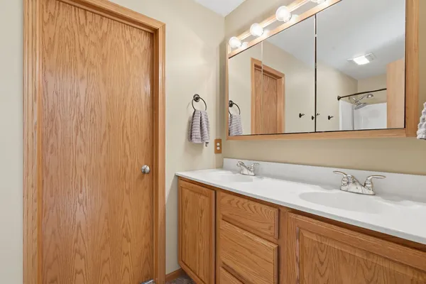 $349,900 | 6226 Palmetto Circle Southwest, Cedar Rapids, IA 52404