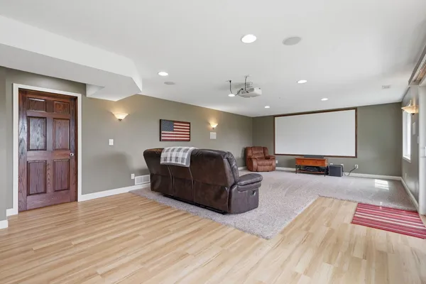 $349,900 | 6226 Palmetto Circle Southwest, Cedar Rapids, IA 52404