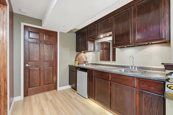 $349,900 | 6226 Palmetto Circle Southwest, Cedar Rapids, IA 52404