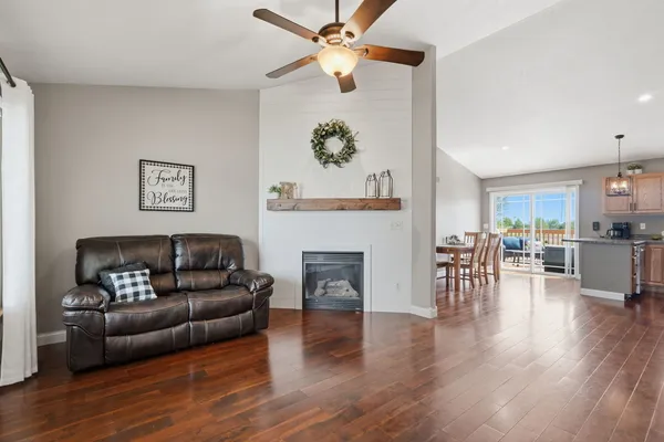 $349,900 | 6226 Palmetto Circle Southwest, Cedar Rapids, IA 52404