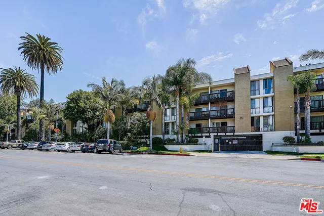 $1,585 | 320 South Ardmore Avenue, Unit 120, Los Angeles, CA 90020
