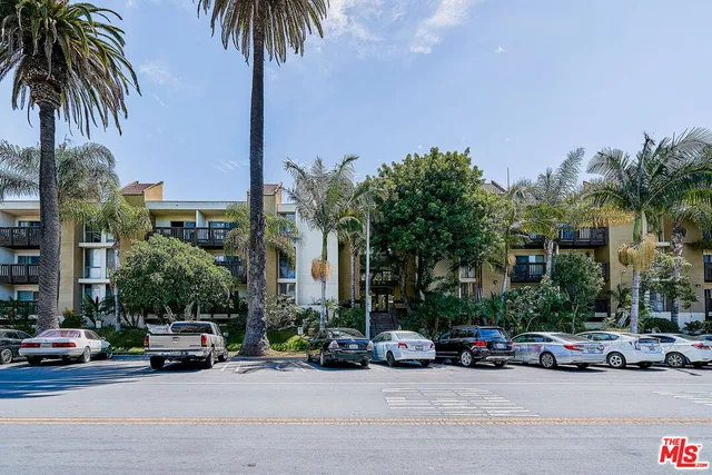 $1,585 | 320 South Ardmore Avenue, Unit 120, Los Angeles, CA 90020