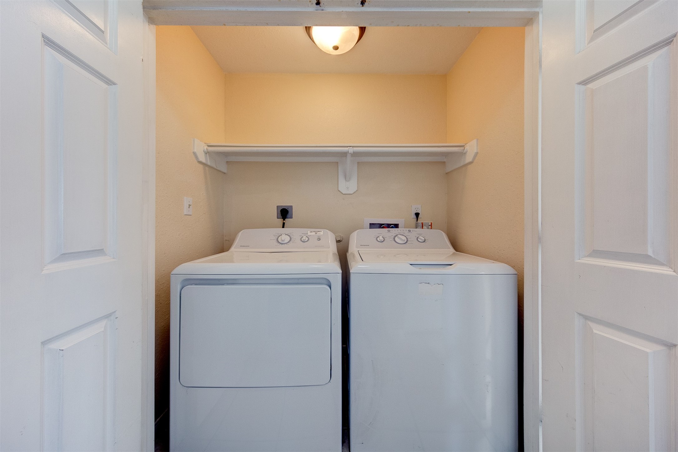 2731 Vienna Place Pasadena, TX 77502 - Photo 13 of 32