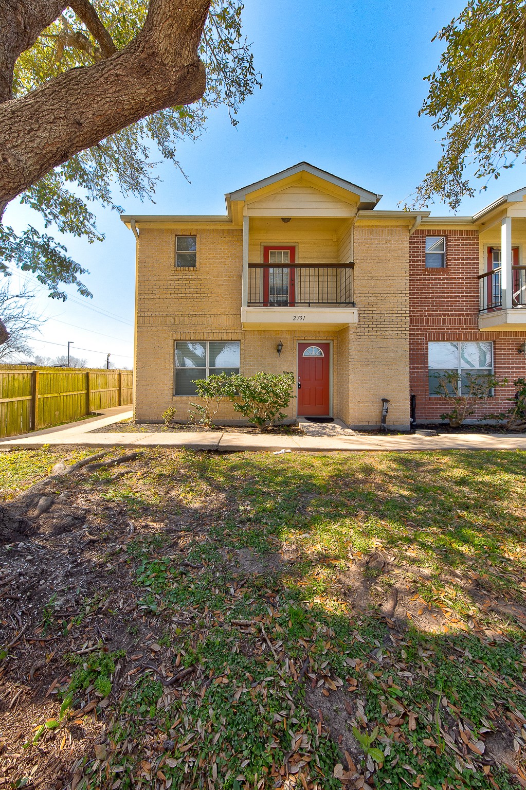 2731 Vienna Place Pasadena, TX 77502 - Photo 2 of 32