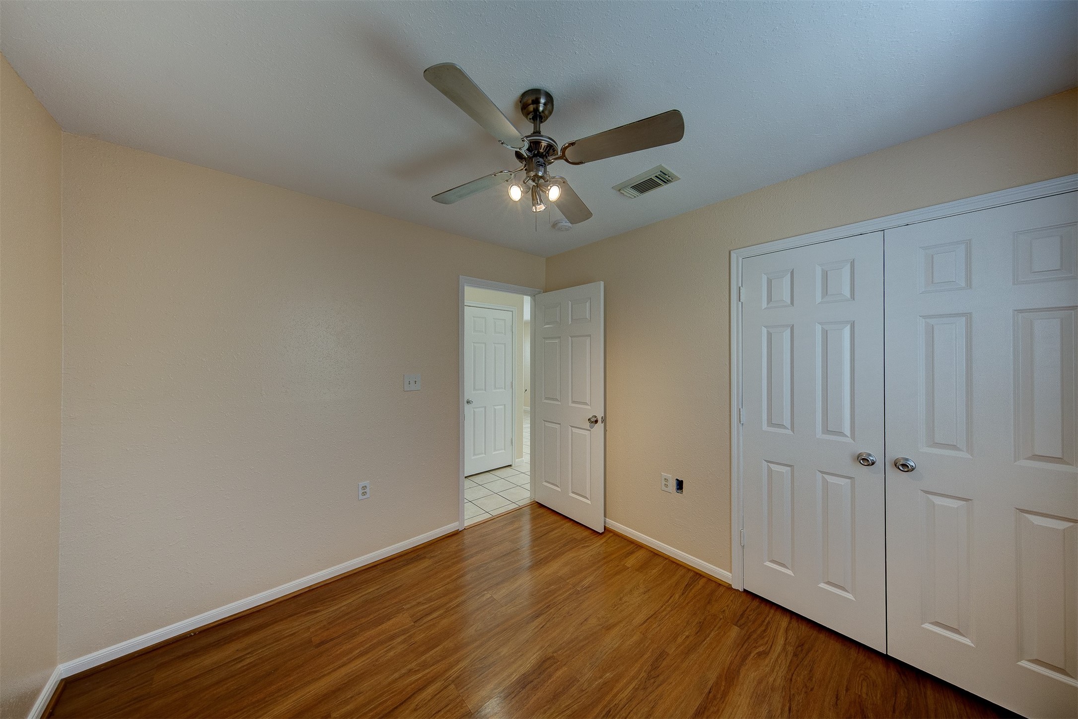 2731 Vienna Place Pasadena, TX 77502 - Photo 25 of 32