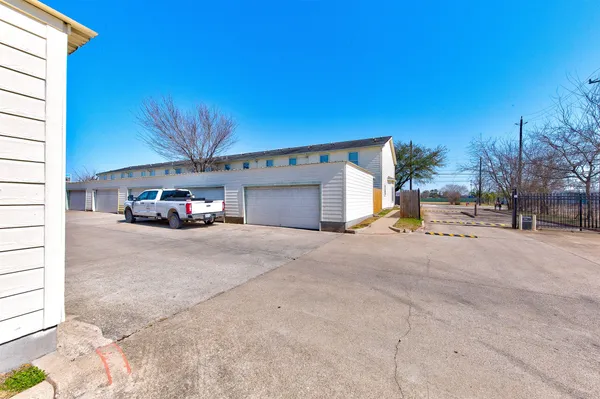 $176,000 | 2731 Vienna Place, Pasadena, TX 77502