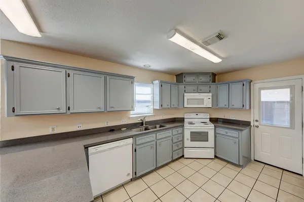 $176,000 | 2731 Vienna Place, Pasadena, TX 77502