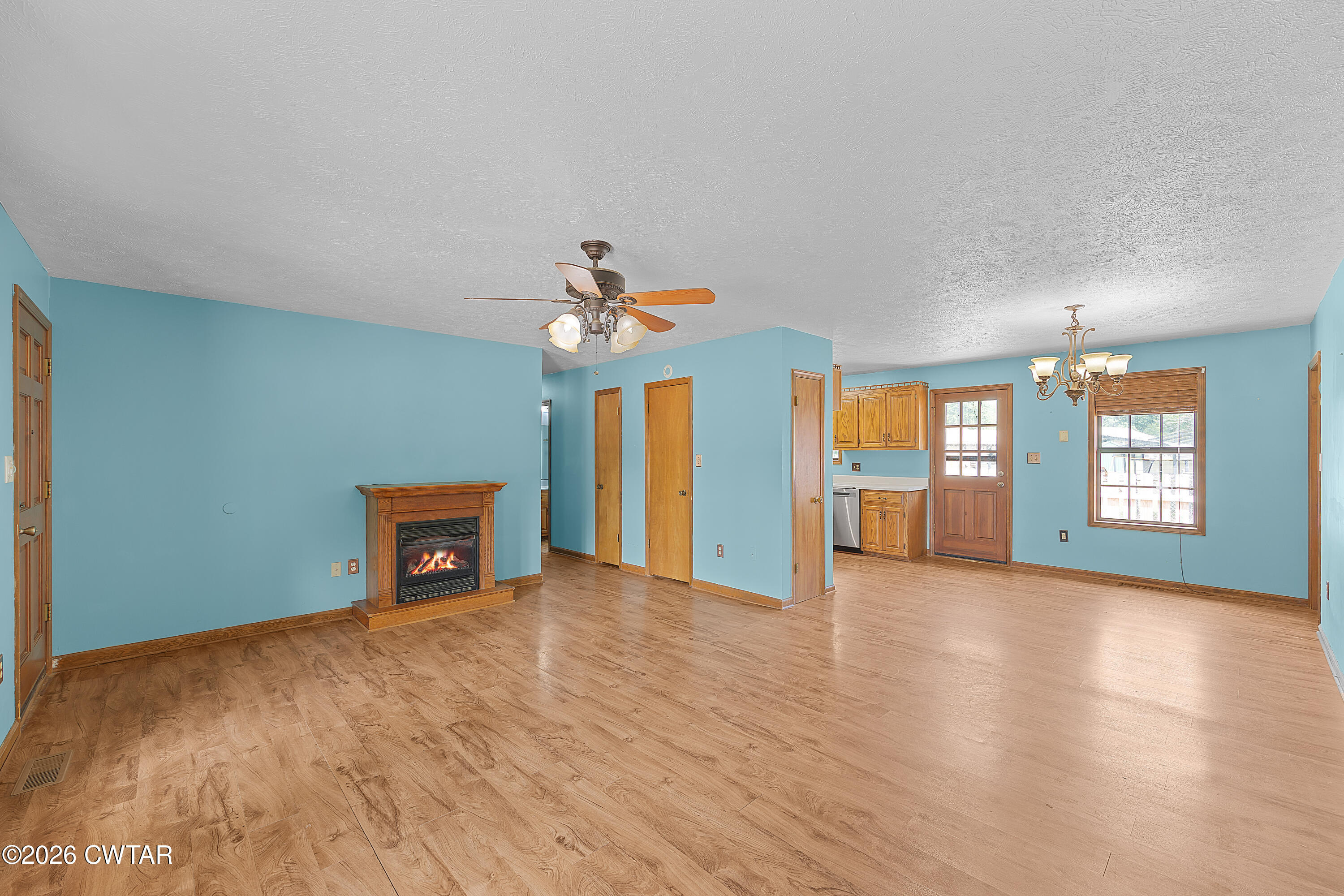 4 Beth Place Jackson, TN 38305 - Photo 2 of 20 living room angle 1