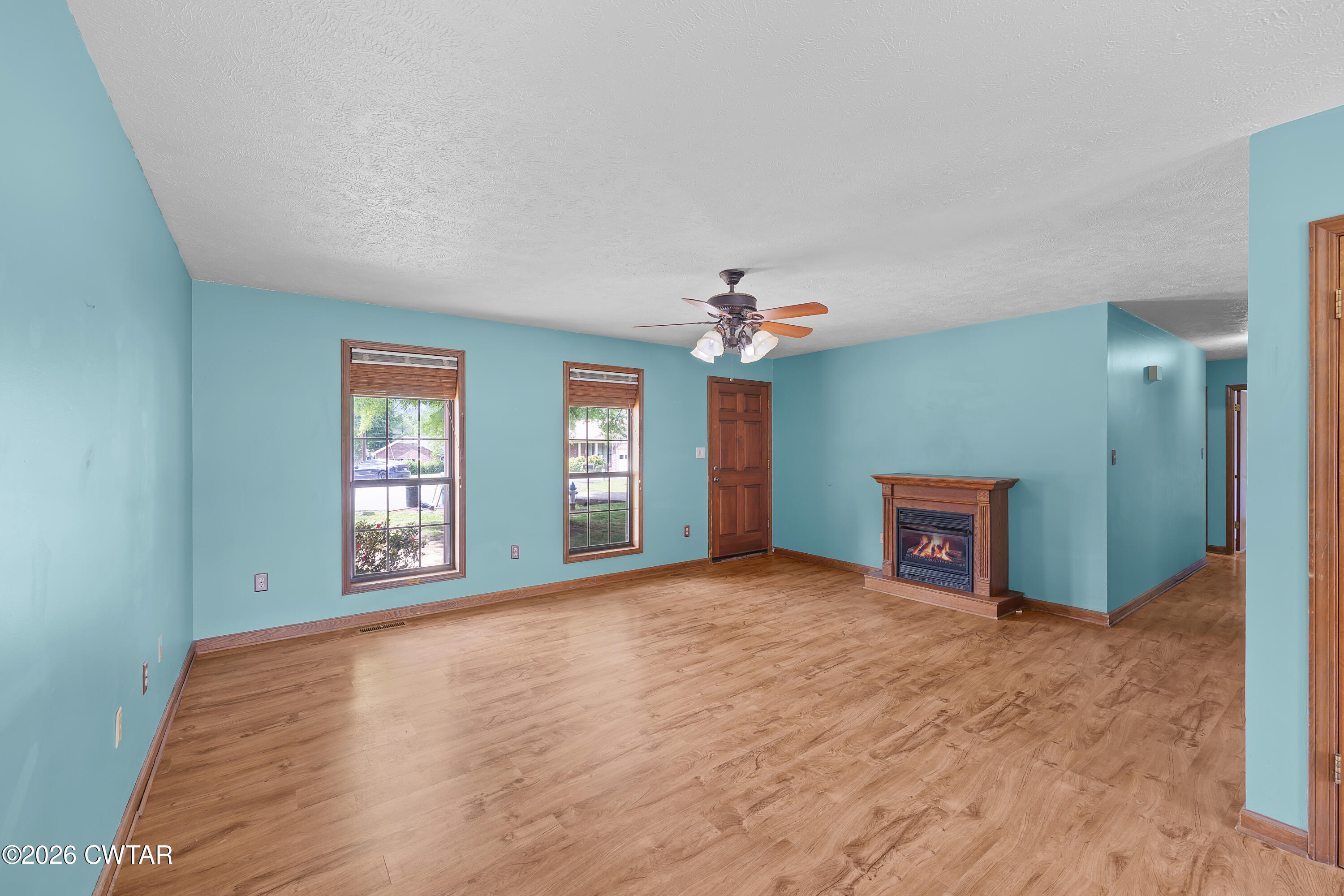 4 Beth Place Jackson, TN 38305 - Photo 3 of 20 living room angle 2