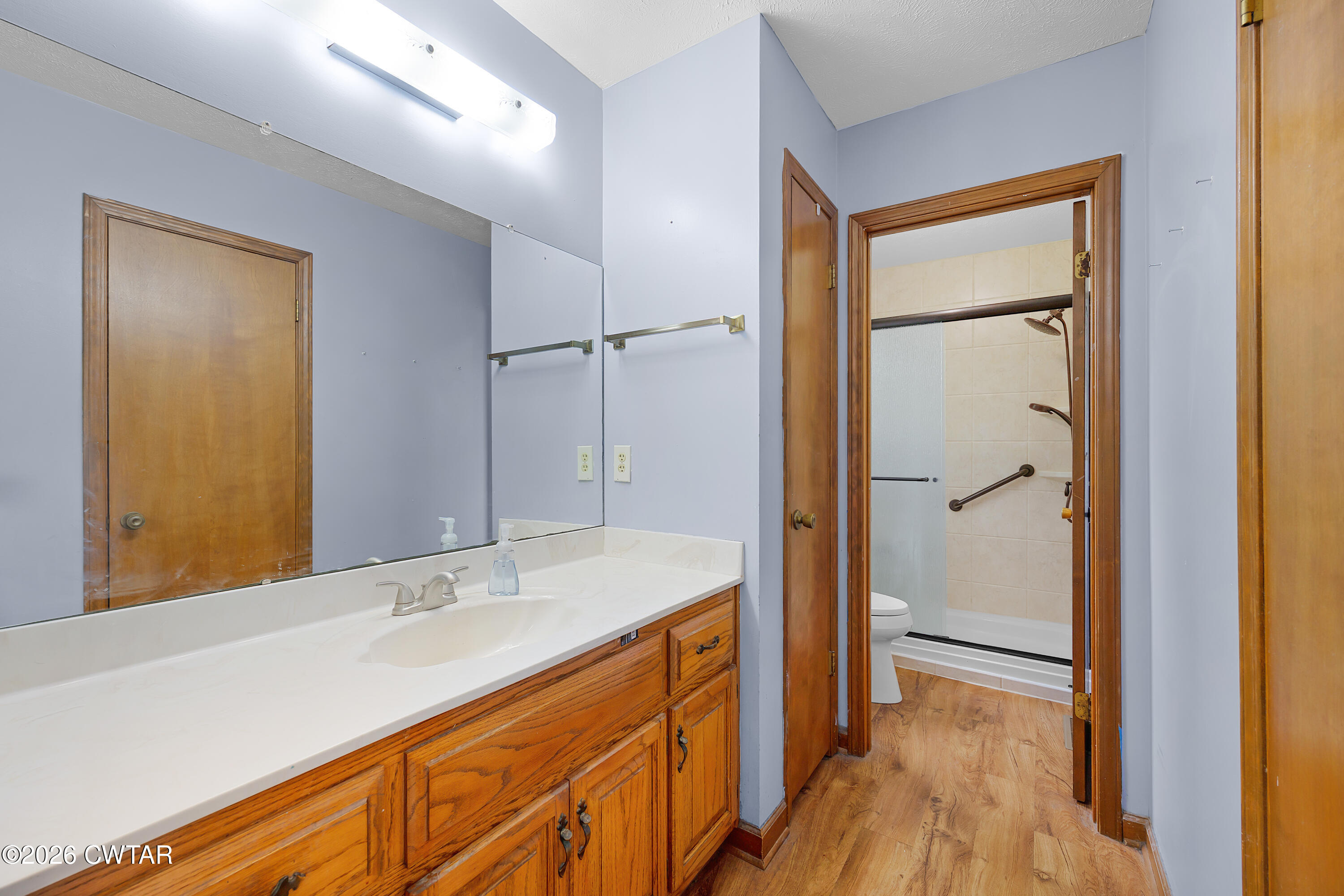 4 Beth Place Jackson, TN 38305 - Photo 8 of 20 bathroom master