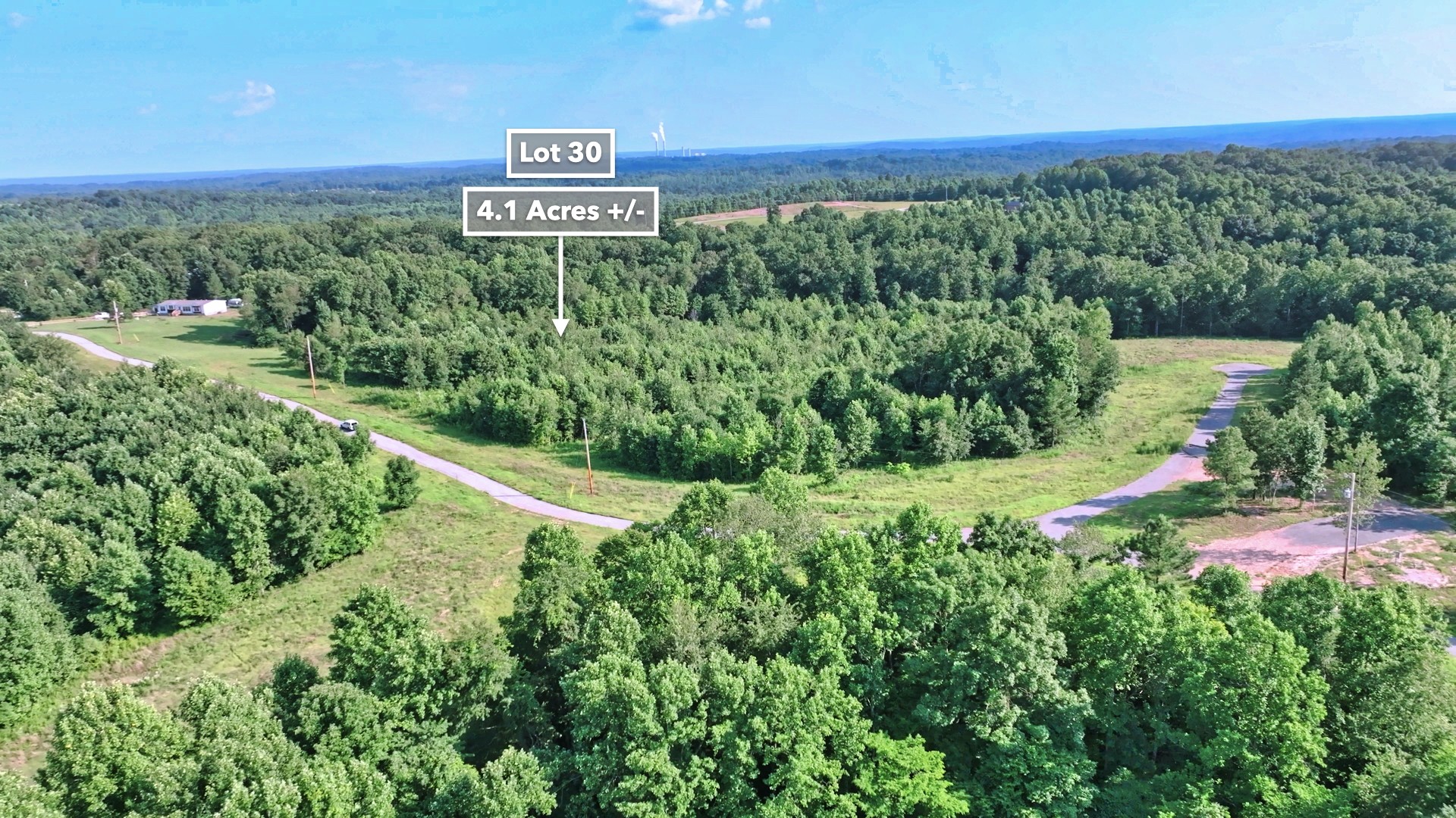 0 Freedom Ridge Indian Mound, TN 37079 - Photo 34 of 51 a view of a street with an ocean view