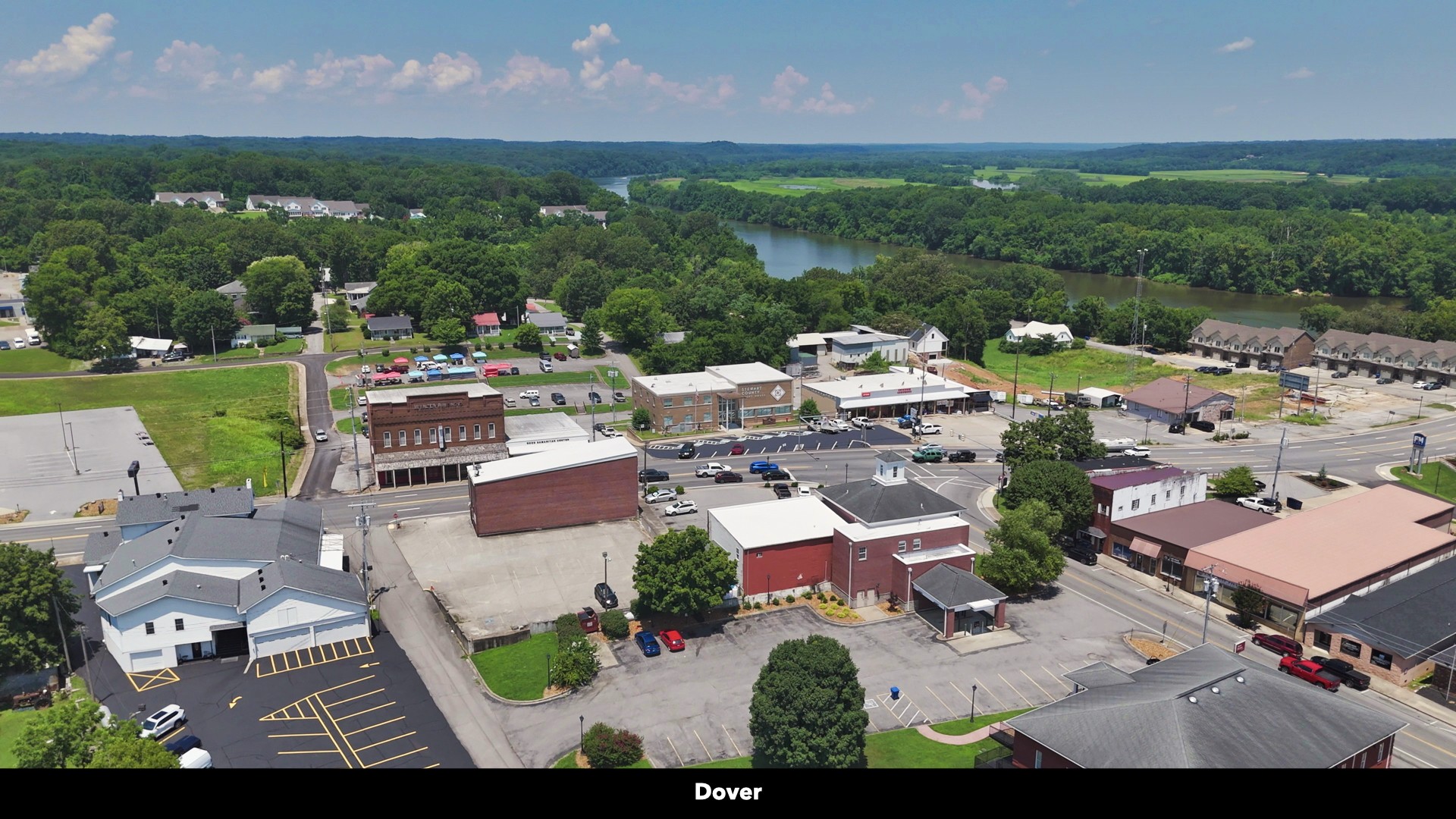 0 Freedom Ridge Indian Mound, TN 37079 - Photo 44 of 51 an aerial view of a house with a garden