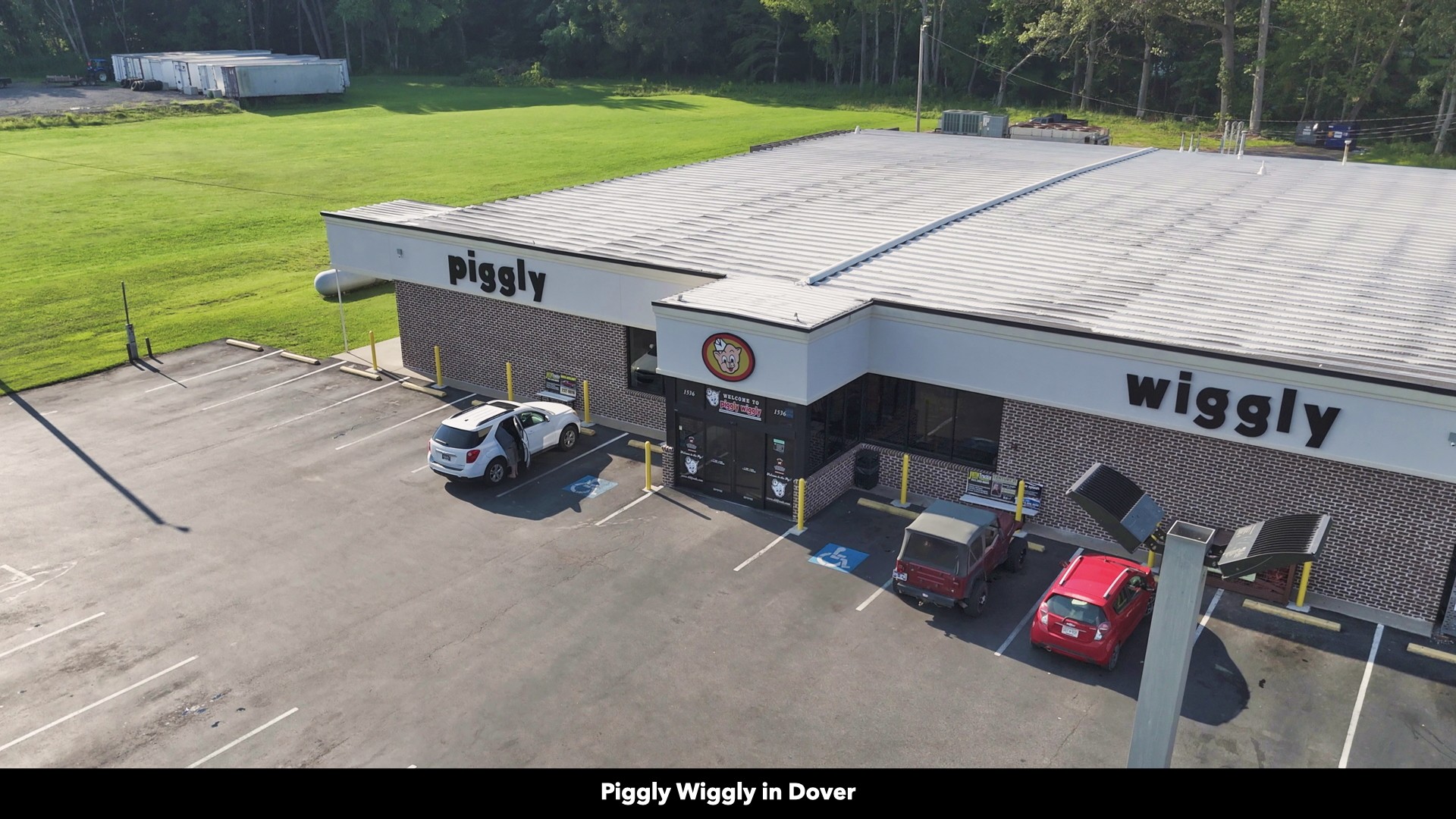 0 Freedom Ridge Indian Mound, TN 37079 - Photo 45 of 51 a wooden bench sitting in the middle of a yard