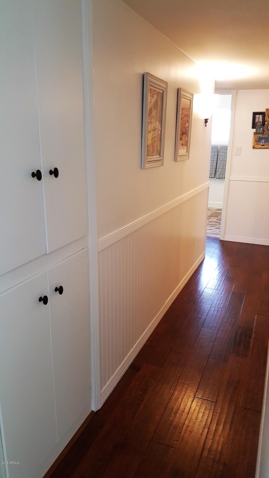 5110 East Osborn Road Phoenix, AZ 85018 - Photo 36 of 52 Hallway