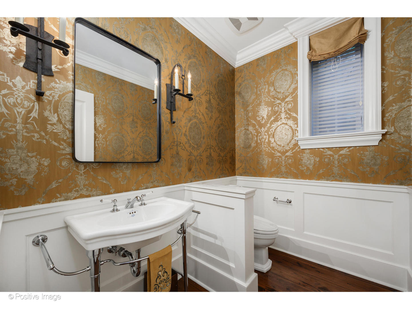 446 West Huron Street Chicago, IL 60654 - Photo 24 of 61