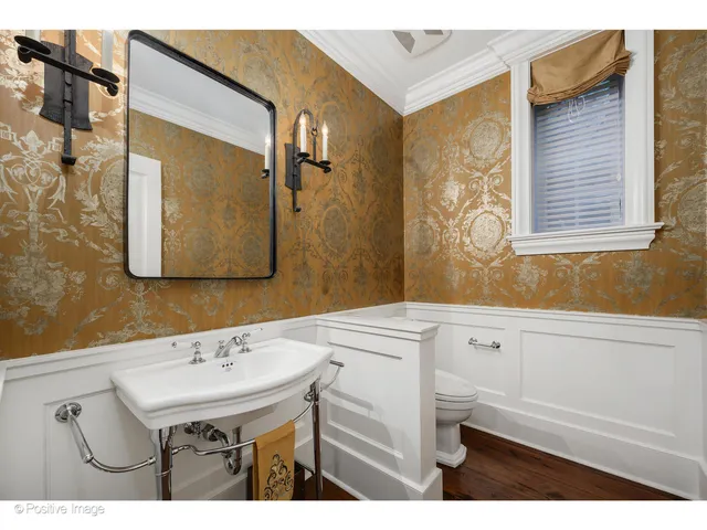 $3,750,000 | 446 West Huron Street, Chicago, IL 60654