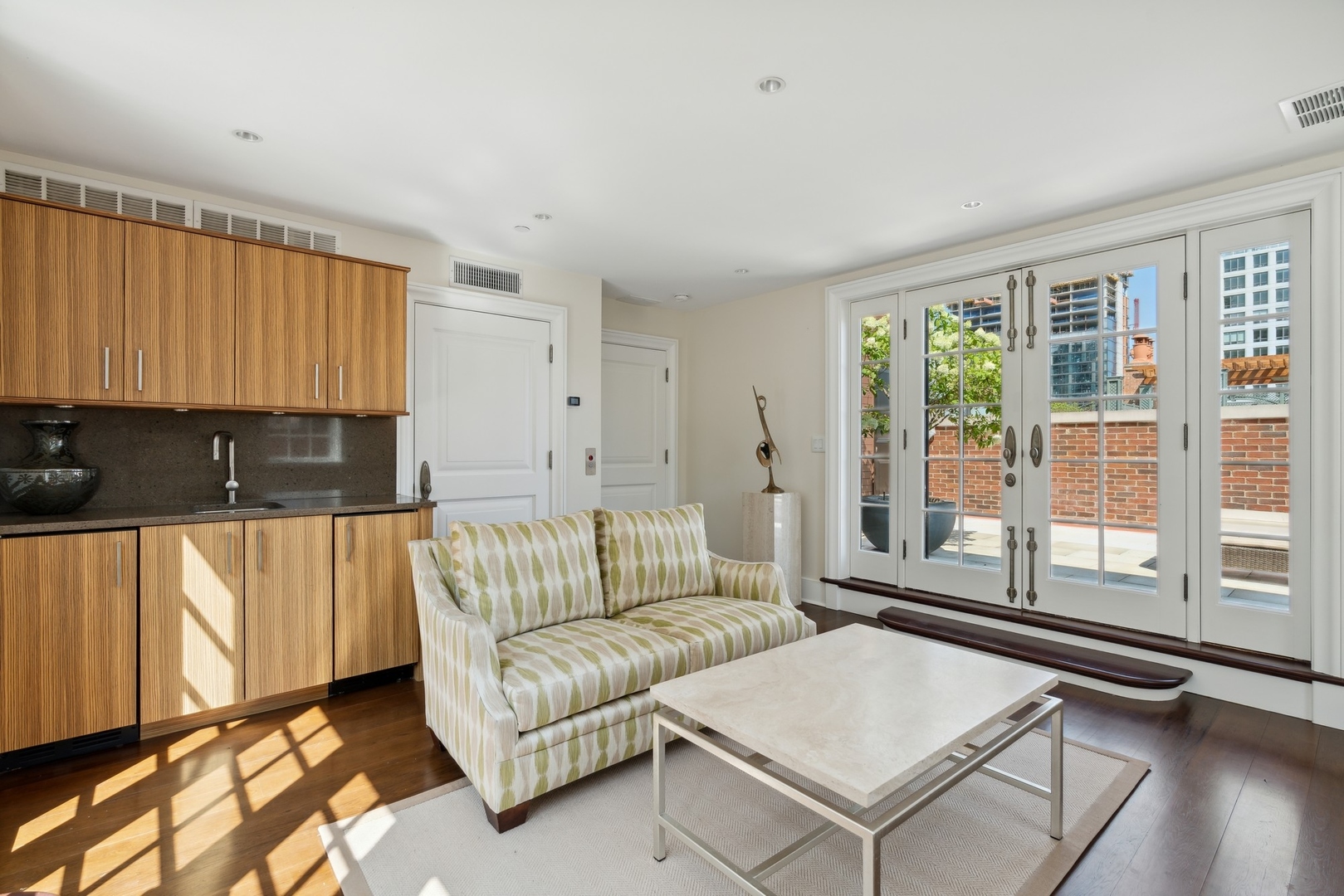 446 West Huron Street Chicago, IL 60654 - Photo 43 of 61