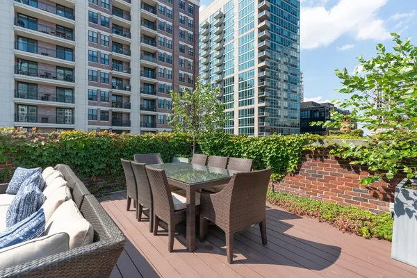 $3,750,000 | 446 West Huron Street, Chicago, IL 60654
