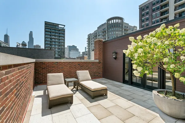 $3,750,000 | 446 West Huron Street, Chicago, IL 60654