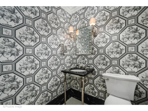 $3,750,000 | 446 West Huron Street, Chicago, IL 60654