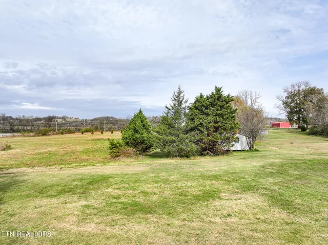 $384,900 | 1205 West Old Andrew Johnson Highway, New Market, TN 37820